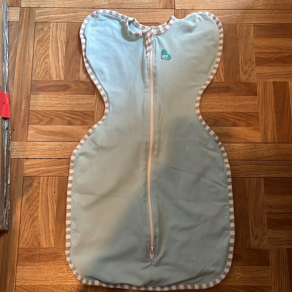 Love To Dream Swaddles x2 (Small) and 1 medium - Picture 4 of 10